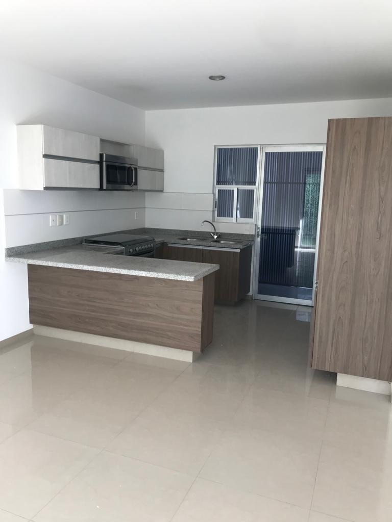 renta-casa-en-lomas-del-marqus2-24761