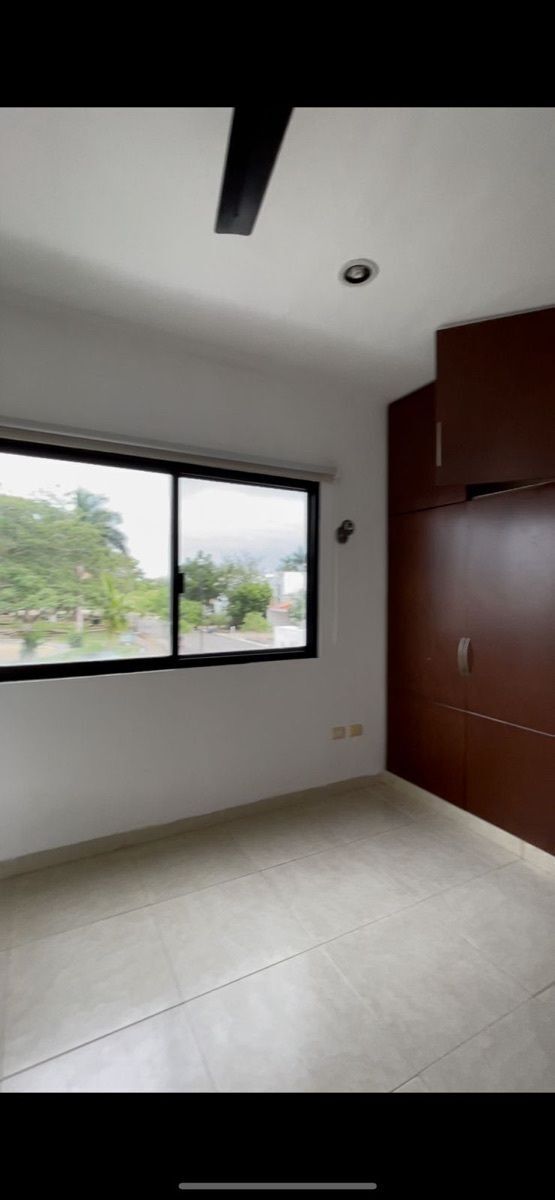 renta-casa-en-residencial-cocoyoles-en-merida13-25999