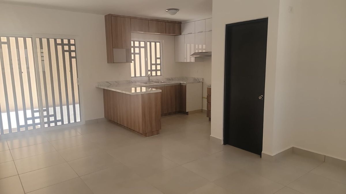 renta-casa-nueva-en-verona-residencial4-35913