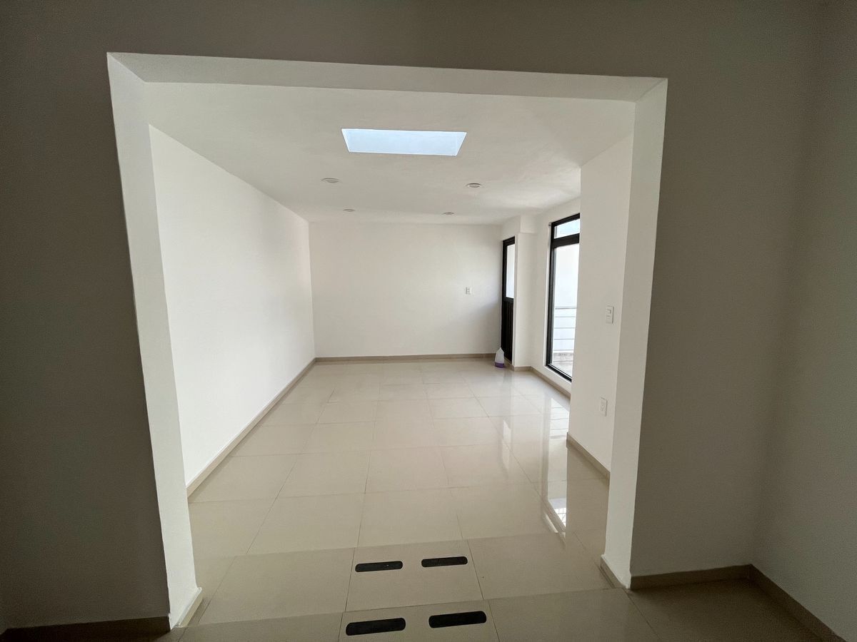 renta-casa-sobre-avenida-valle-dorado-tlalnepantla12-22198