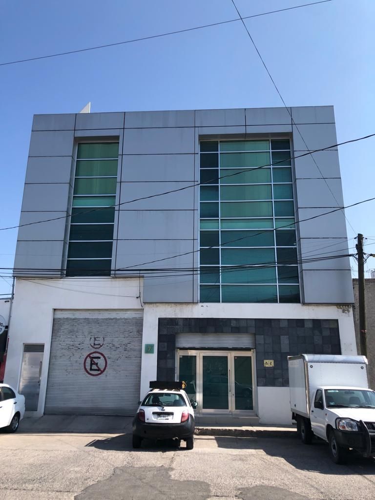 renta-de-bodega-comercial-con-oficinas2-34318