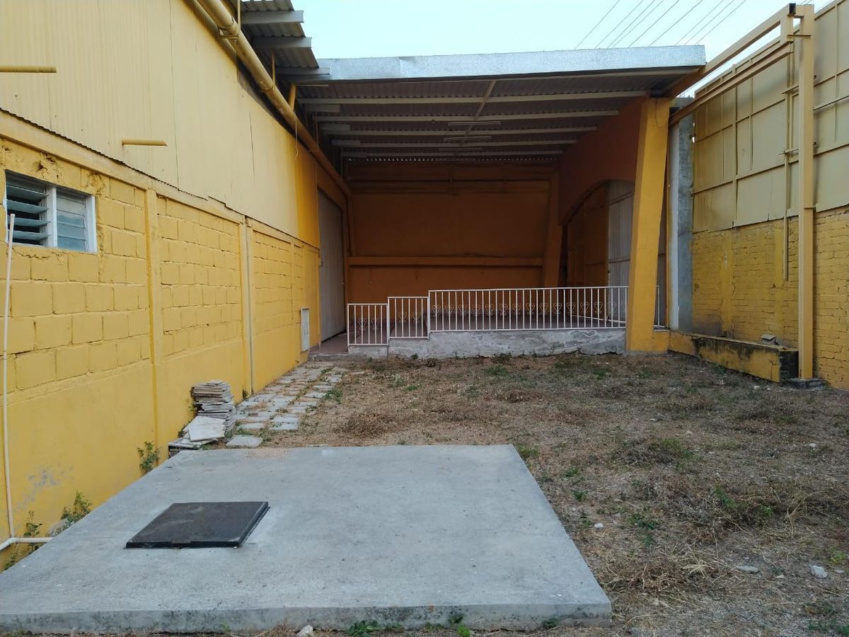 Renta de Bodega con excelente ubicación al poniente de Tuxtla Gtz