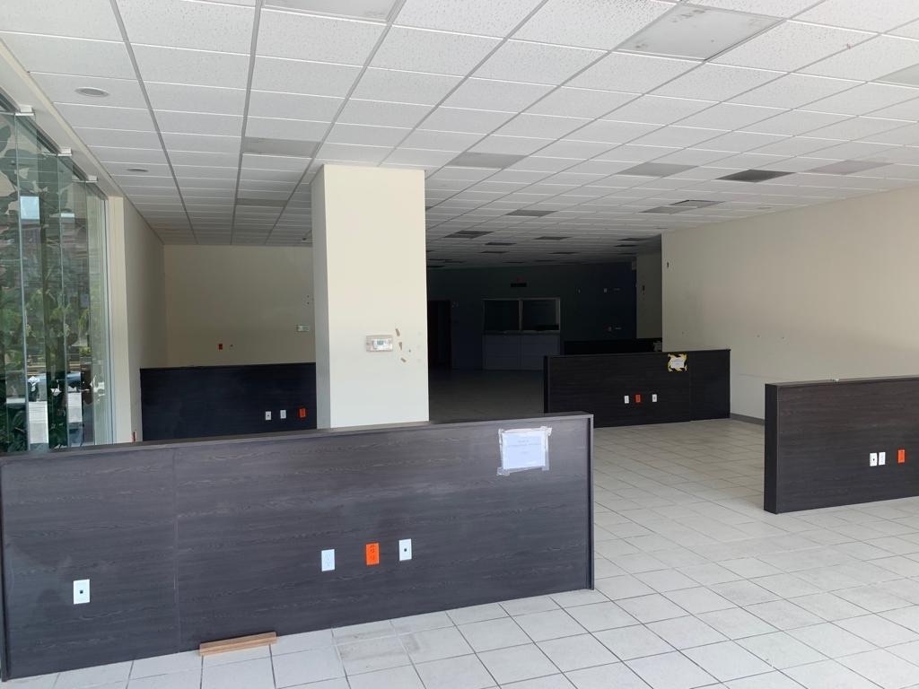 renta-de-local-comercial-en-planta-baja--en-las-lomas6-29683