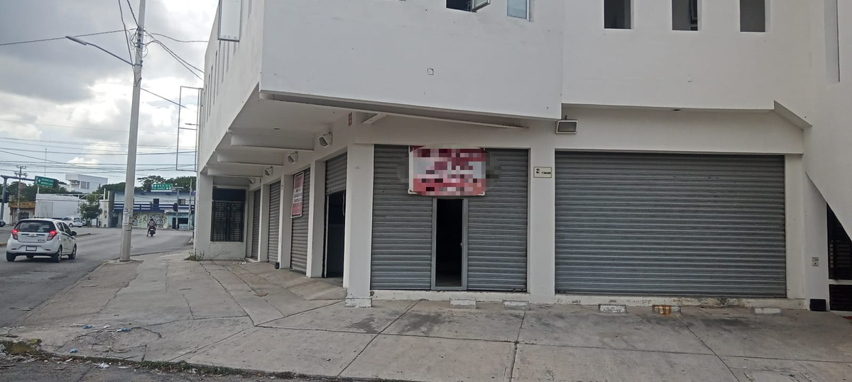 RENTA LOCAL COMERCIAL 140MTS AV UXMAL EN CANCÚN