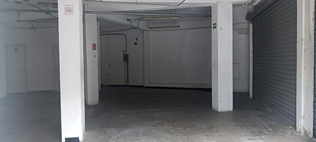 renta-local-comercial-140mts-av-uxmal-en-cancn4-12005