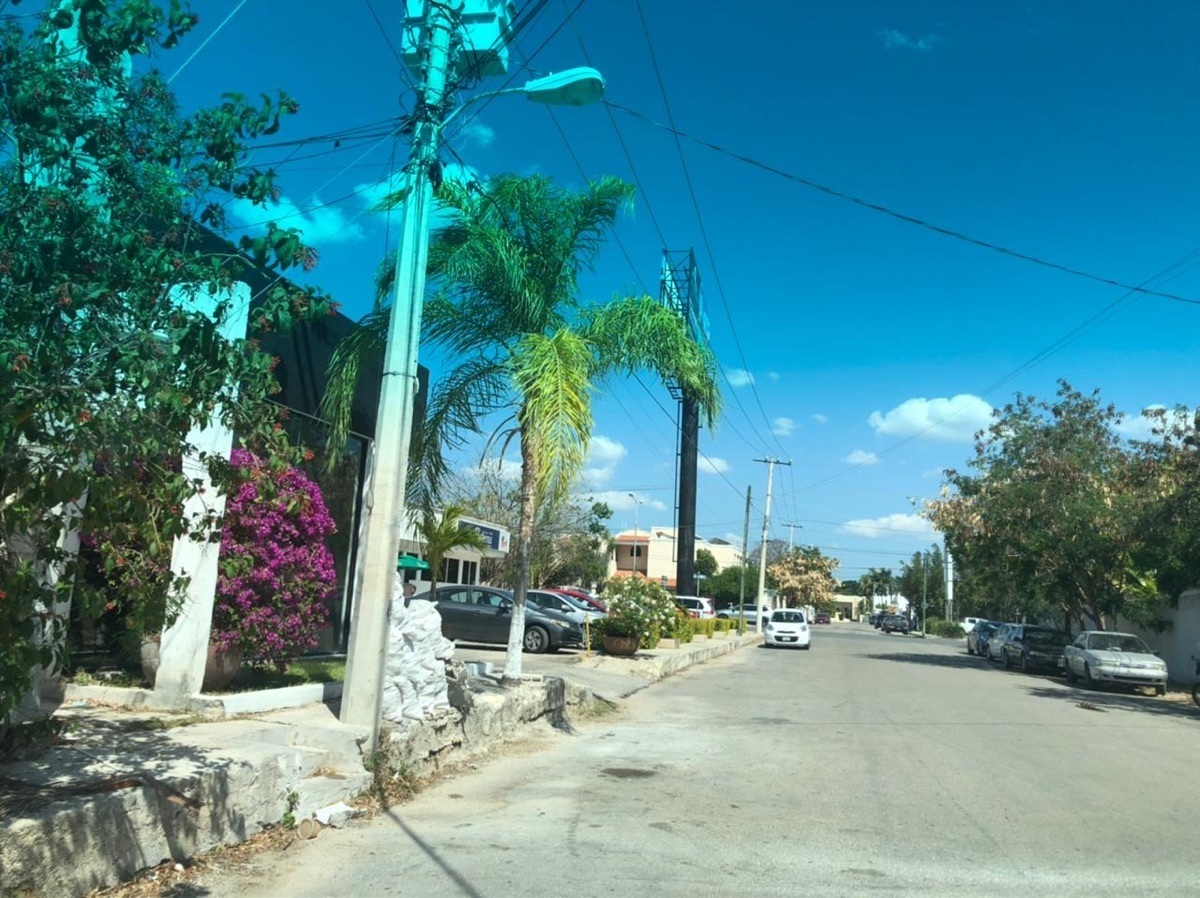 Renta Terreno en excelente ubicación  en el norte de merida en la avenida Líbano