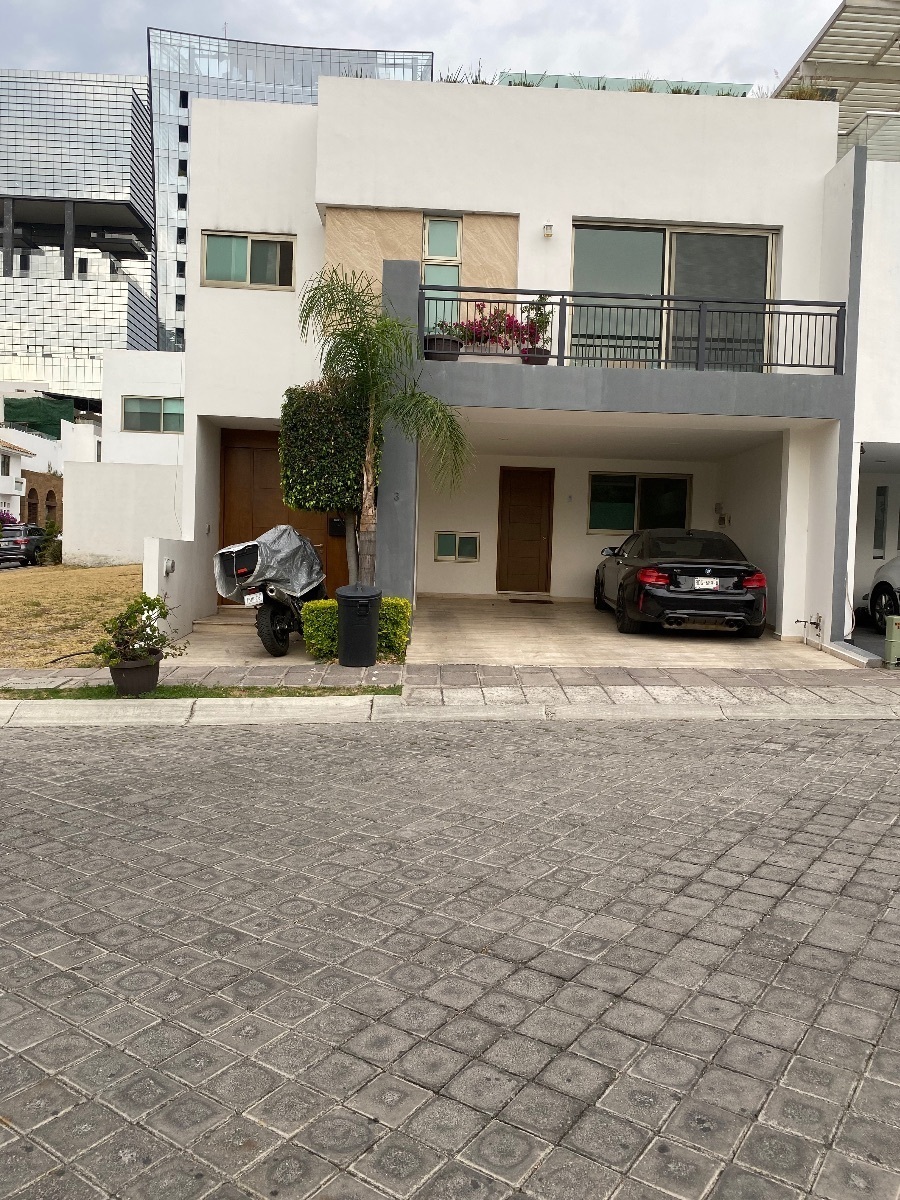 RENTÓ HERMOSA CASA EN LA CIMA / PUEBLA