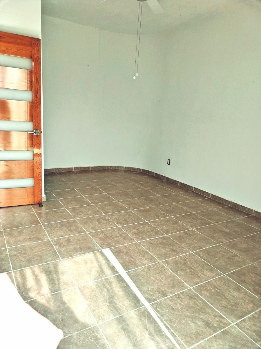 residencia--en-venta-por-club-de-golf15-27071