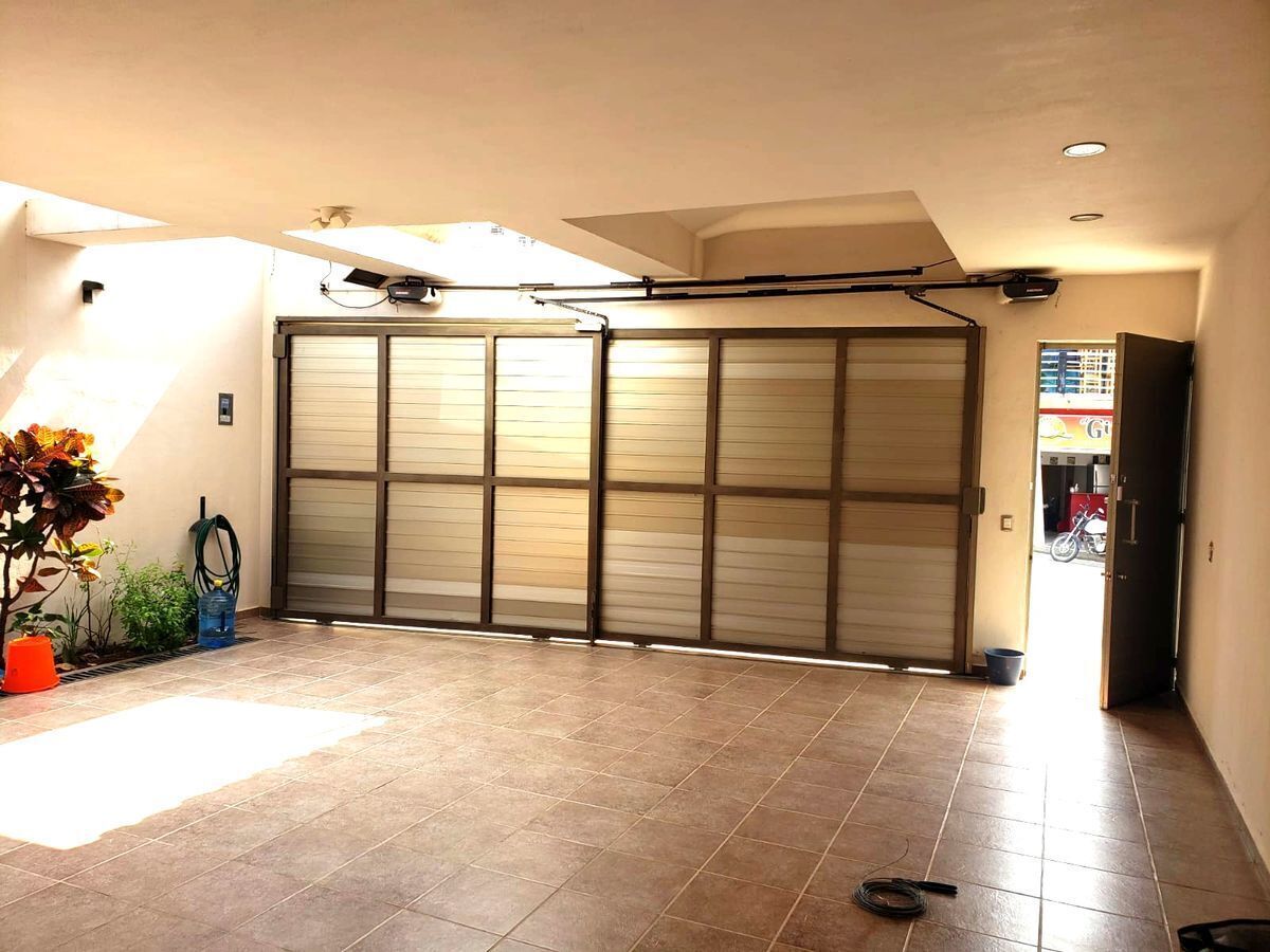 residencia--en-venta-por-club-de-golf2-27071