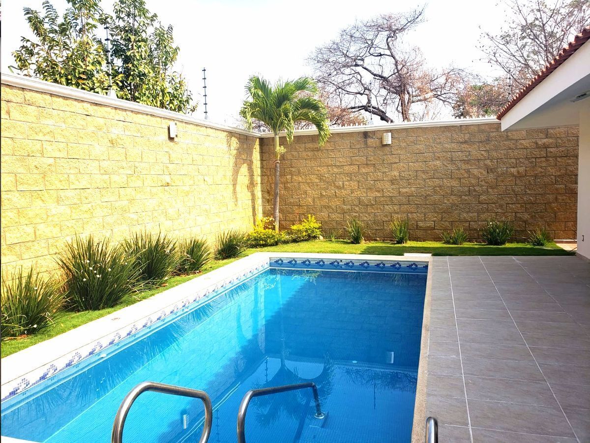 residencia--en-venta-por-club-de-golf9-27071