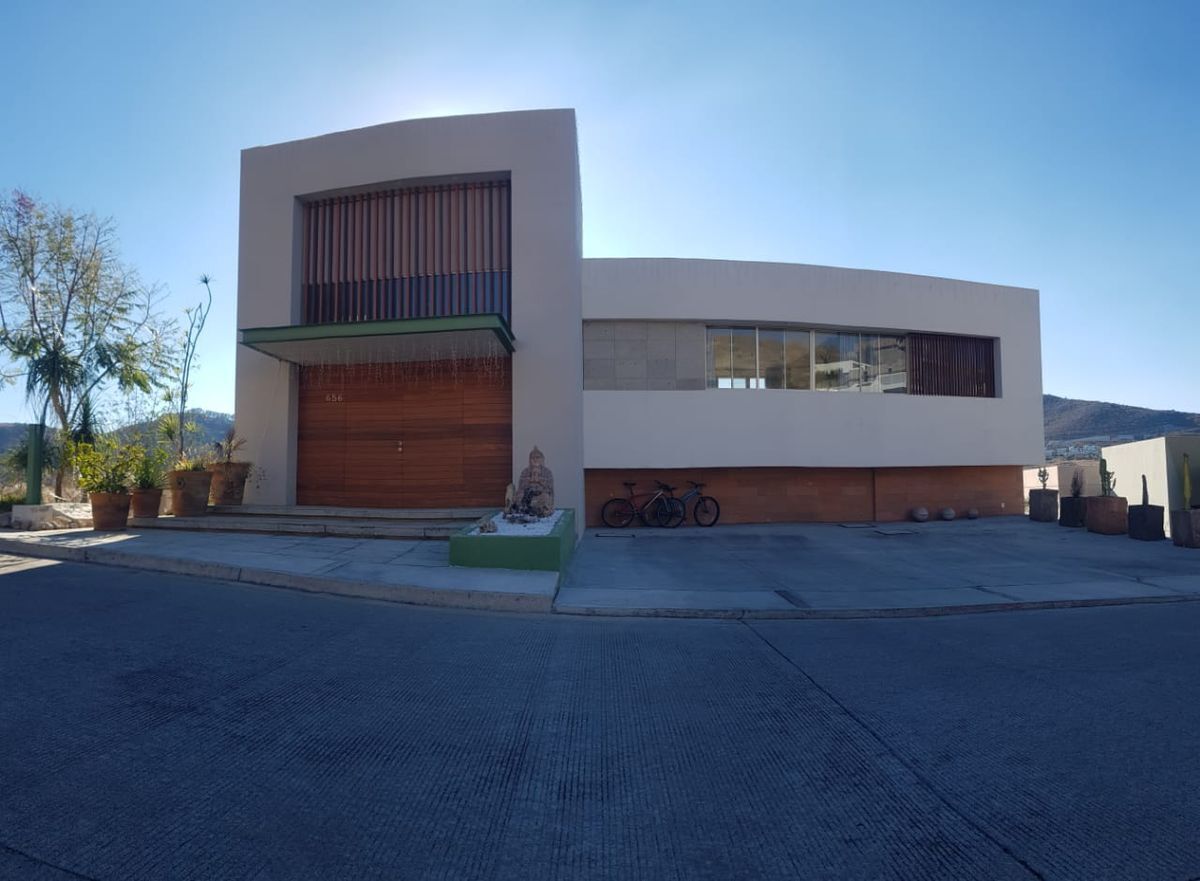 RESIDENCIA CAMPO DE GOLF 3 MARIAS