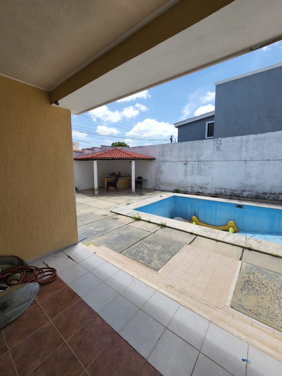 residencia-con-alberca-en--colonia-monteaban--mrida-yuc11-26373