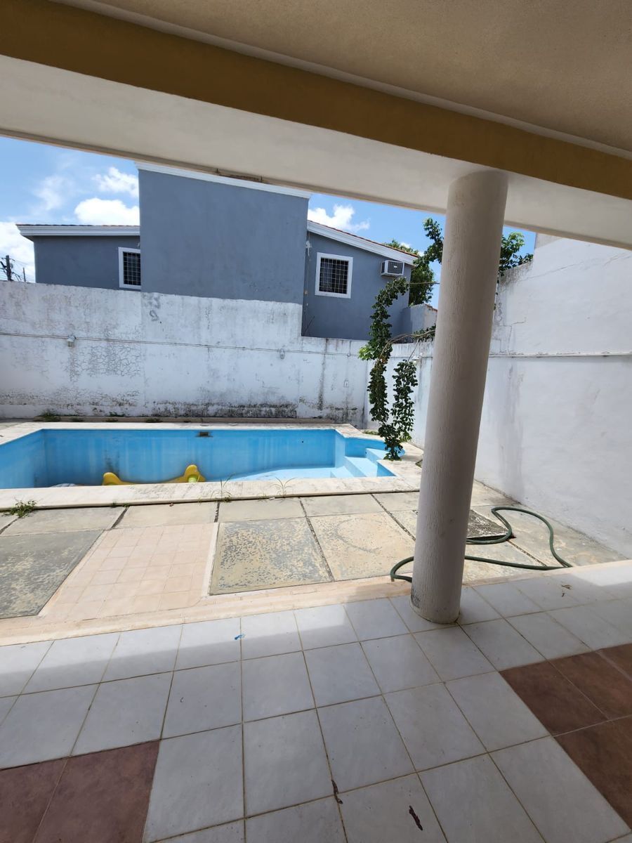 residencia-con-alberca-en--colonia-monteaban--mrida-yuc14-26373