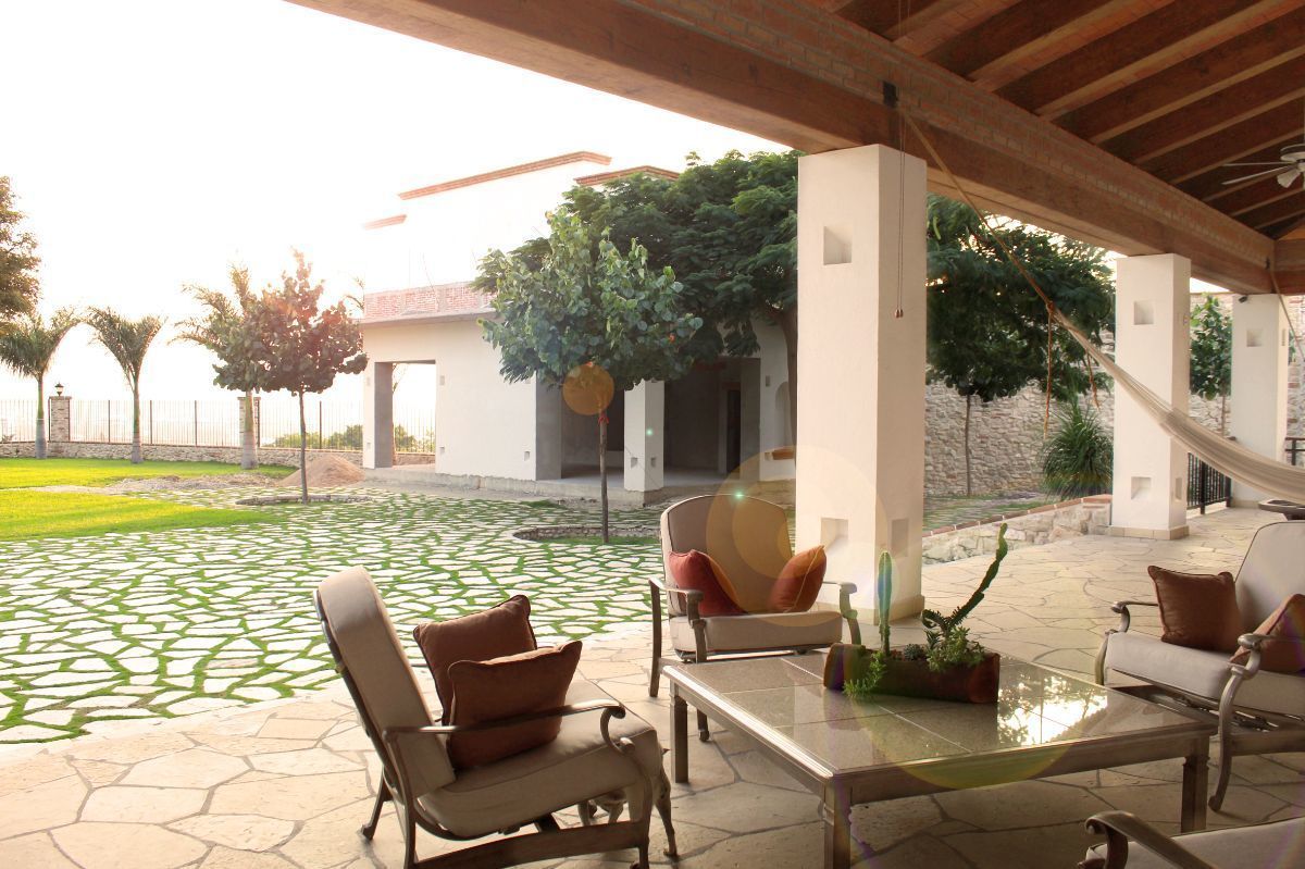 residencia-de-estilo-mexicano-contemporneo-bella-y-elegante32-18099