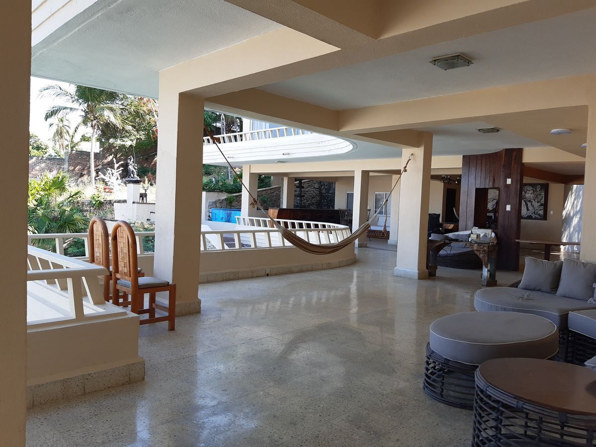 residencia-en-el-fraccionamiento-las-playas8-36521