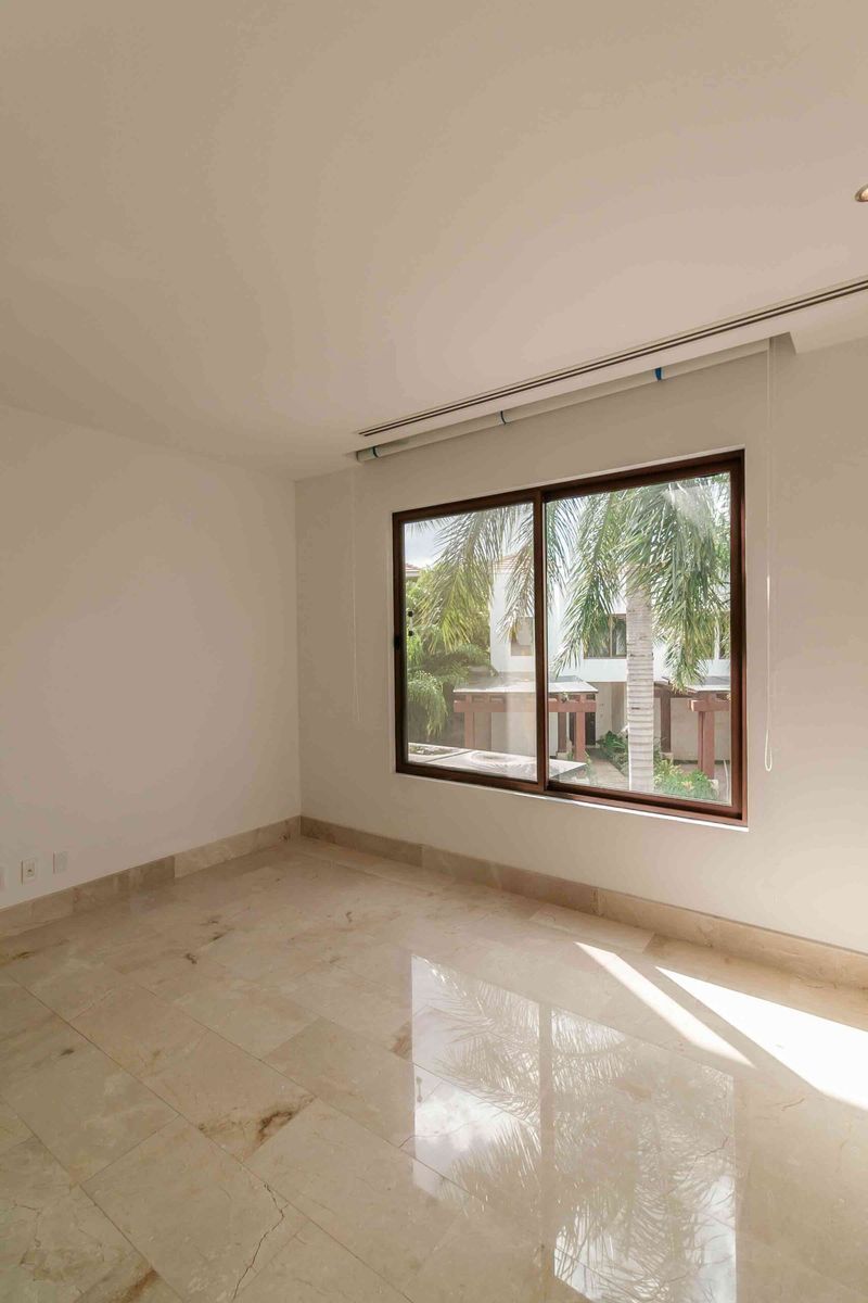 residencia-exclusiva-en-el-yucatn-country-club12-22056