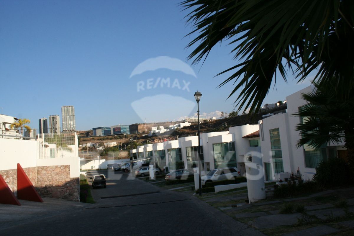 rhv-casa-en-venta-loma-dorada2-11418