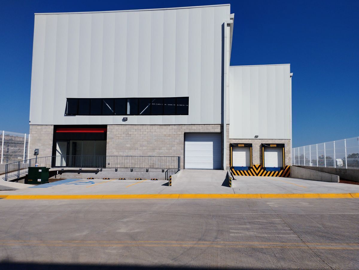 SE RENTA BODEGA NUEVA DENTRO DE CENTRO LOGÍSTICO INTEGRAL CON EXCELENTE UBICACIÓ