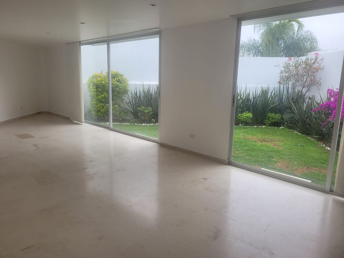 se-renta-casa-en-cluster-888-en-lomas-de-angelpolis4-25748