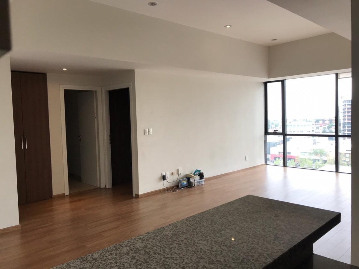 Se Renta Departamento en Central Park Interlomas de 97mts, 2 Rec, 2 baños