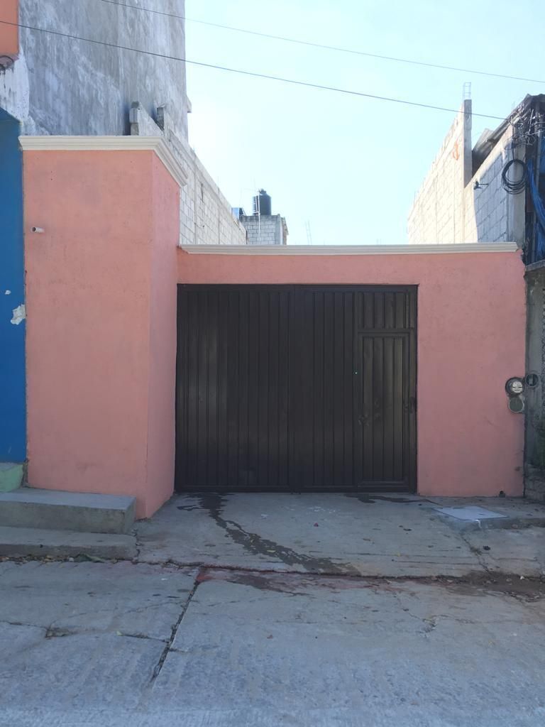 SE VENDE CASA EN COL. SIGLO XXI