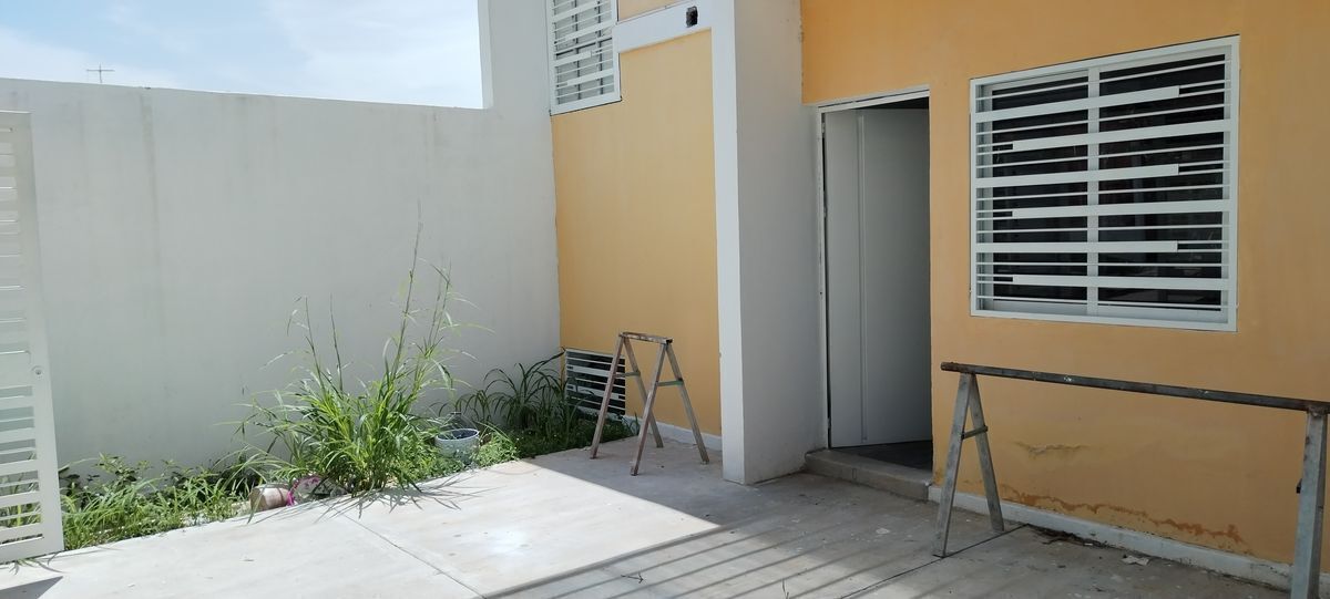 Se vende casa en Fracc Jardines de Buena Vista, buena ubicación