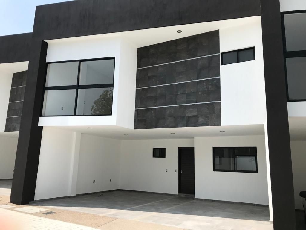 SE VENDE CASA EN PRIVADA VILLA MARÍA