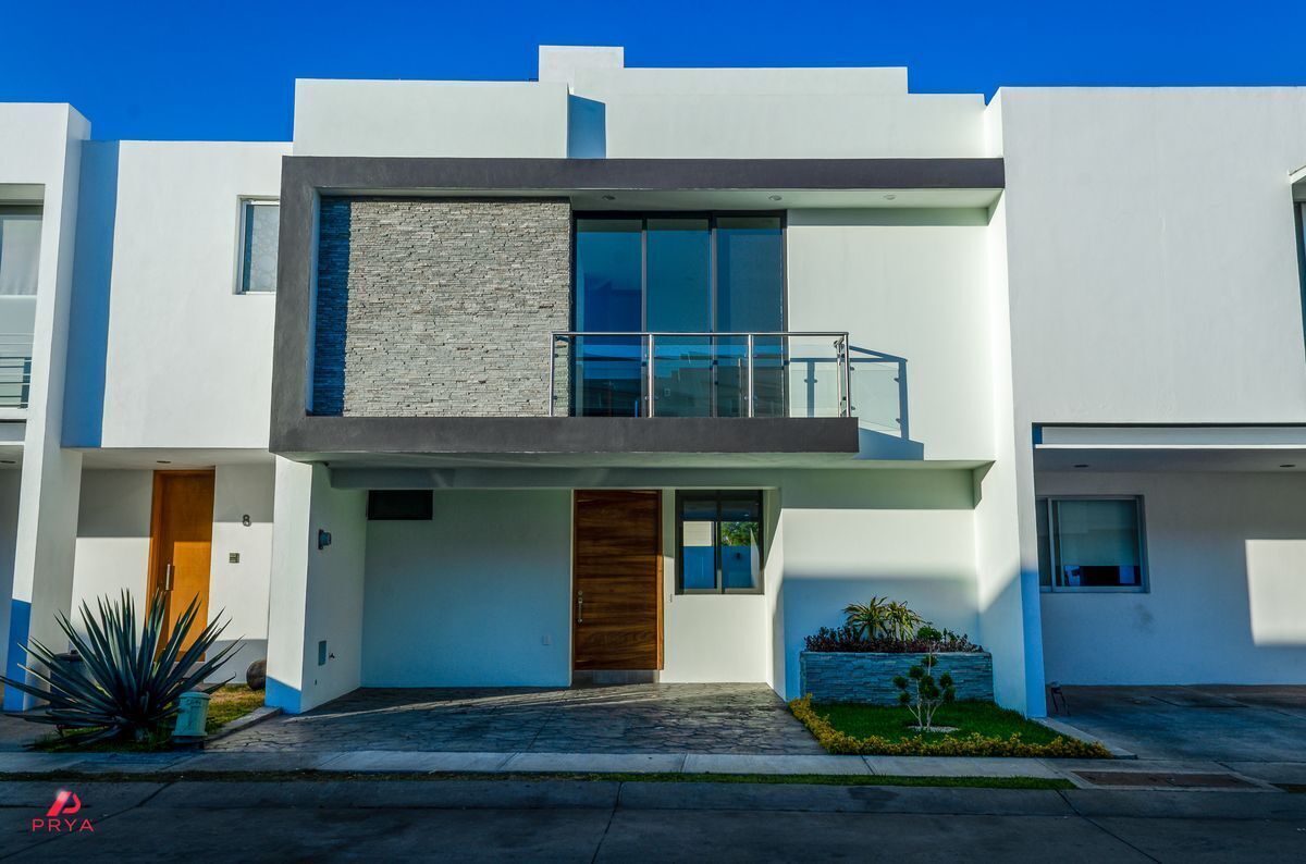 Se vende casa en Santillana, Solares, Zapopan.