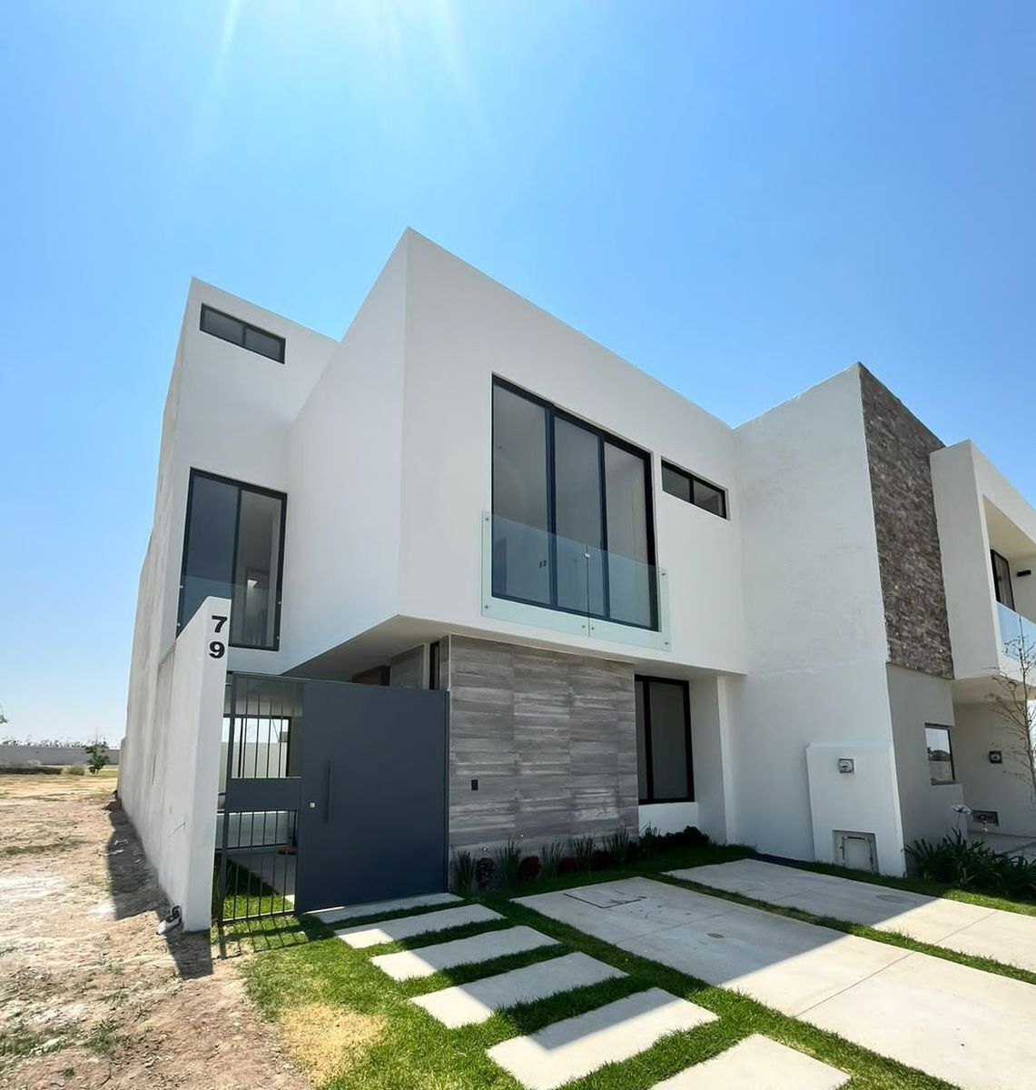 Se vende Casa en Valle Imperial, Coto Maples, Sección Bosques, Zapopan.