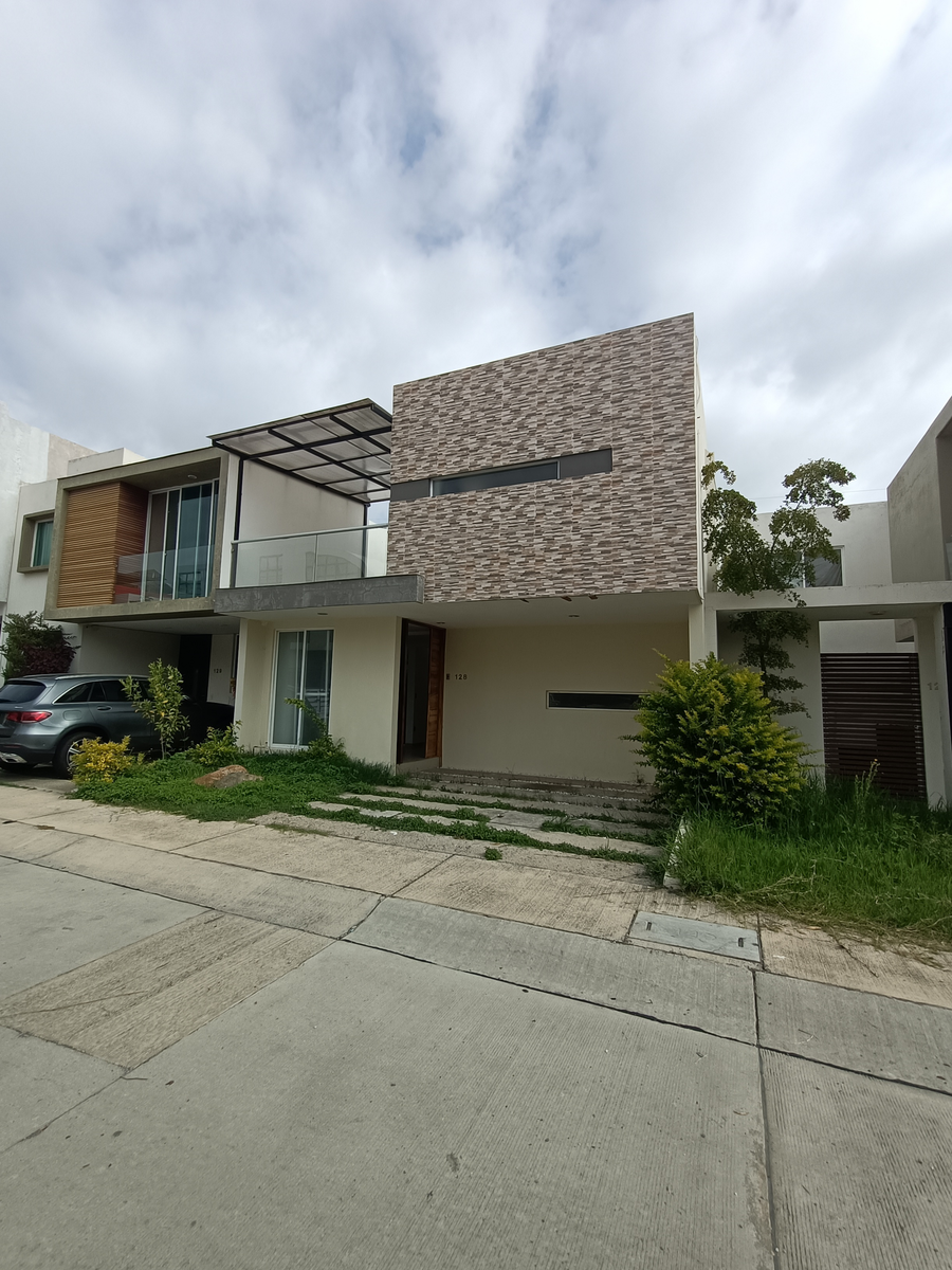 SE VENDE CASA EN VALLE IMPERIAL