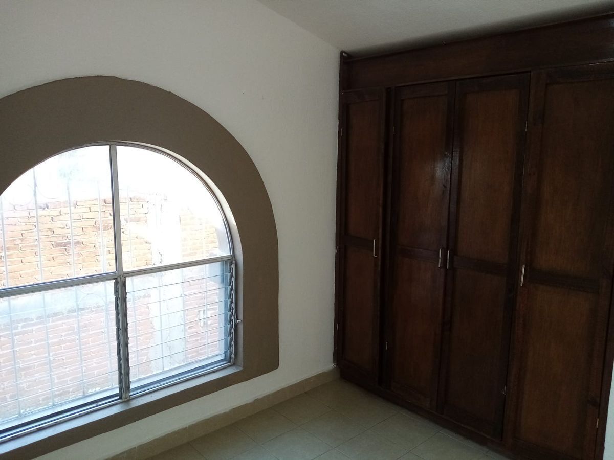 se-vende-casa-en-zona-norte-poniente10-23588