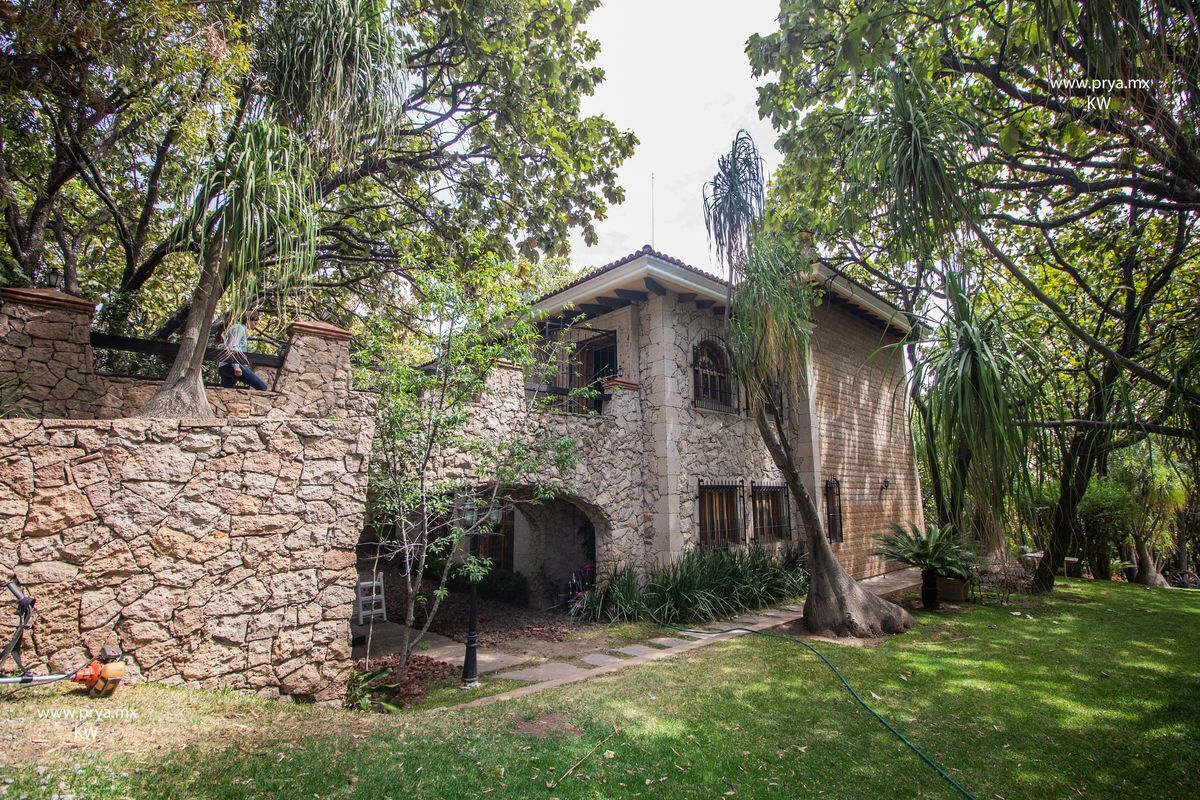 se-vende-casa-estilo-campia-italiana-en-el-fraccionamiento-el-palomar46-13985