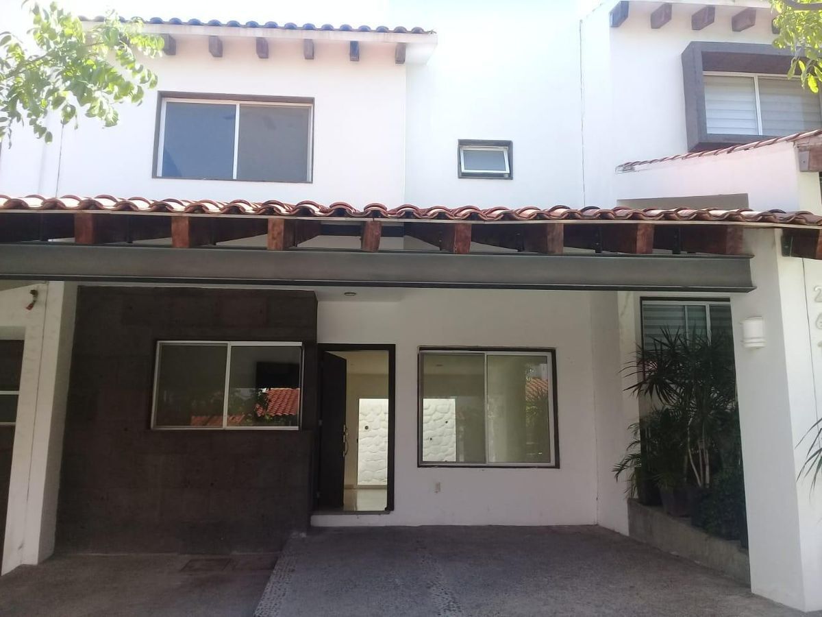 Se vende casa nueva en Residencial Terranova