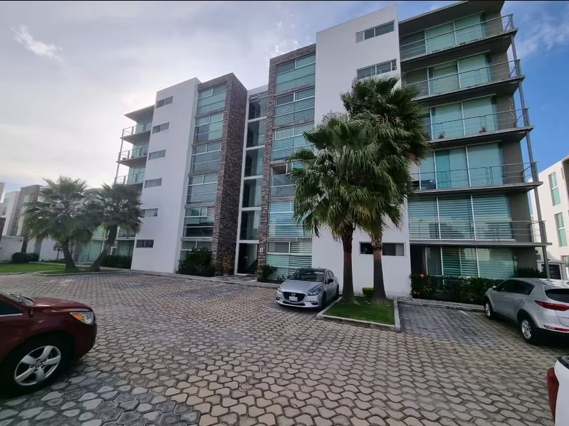 Se vende Departamento planta baja en  Altozano Bosque Residencial, Momoxpan