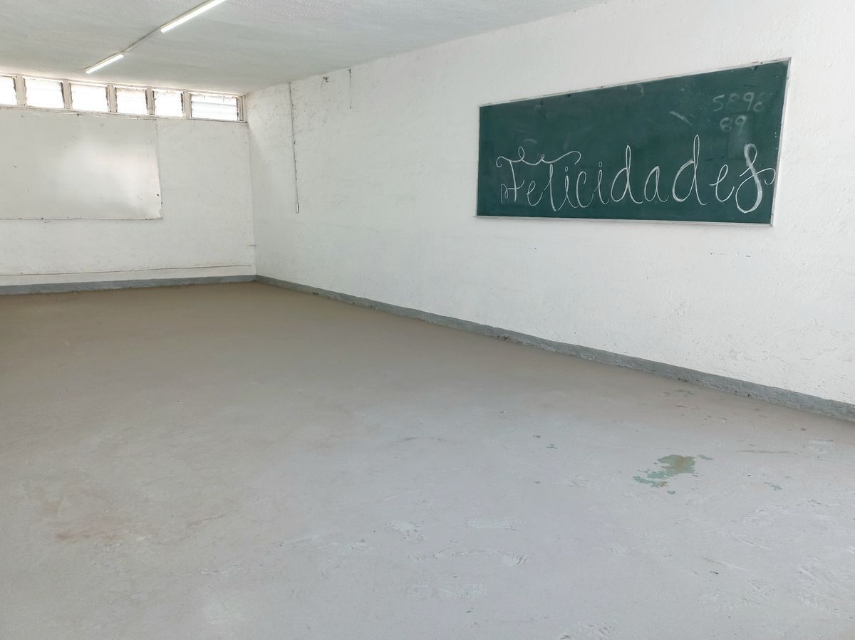 se-vende-terreno-comercial-con-construccin-de-escuela15-27192