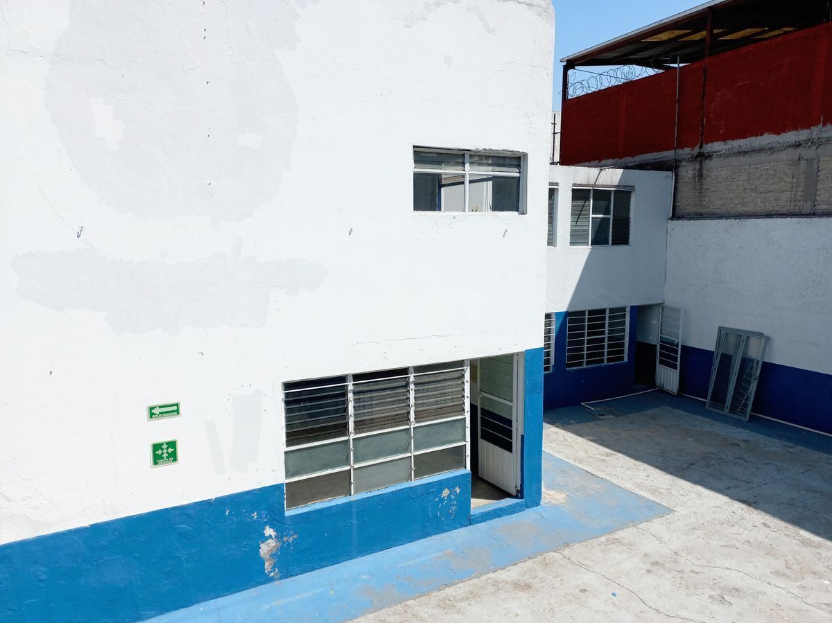 se-vende-terreno-comercial-con-construccin-de-escuela8-27192