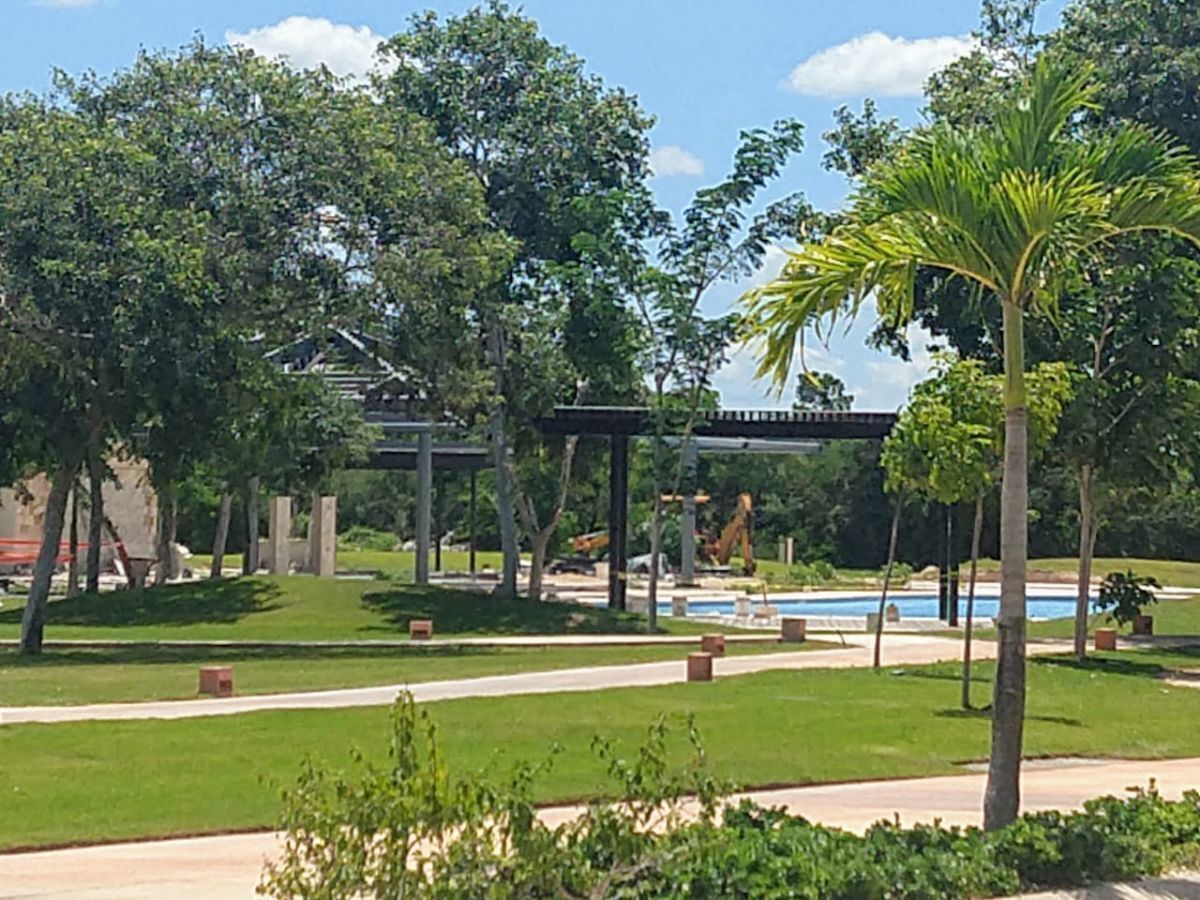 se-vende-terreno-en-yucatan-country-club4-28652