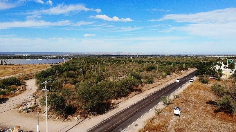 Se vende terreno grande para desarrollo residencial o comercial