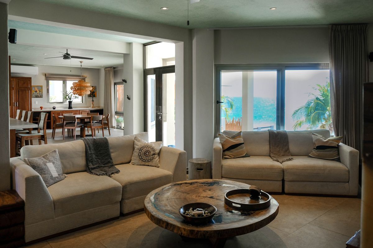 stunning-beachfront-villa6-18733