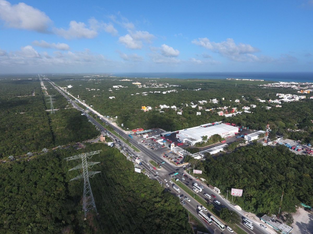 terreno-comercial-en-playa-del-carmen-centro-solidaridad3-8225