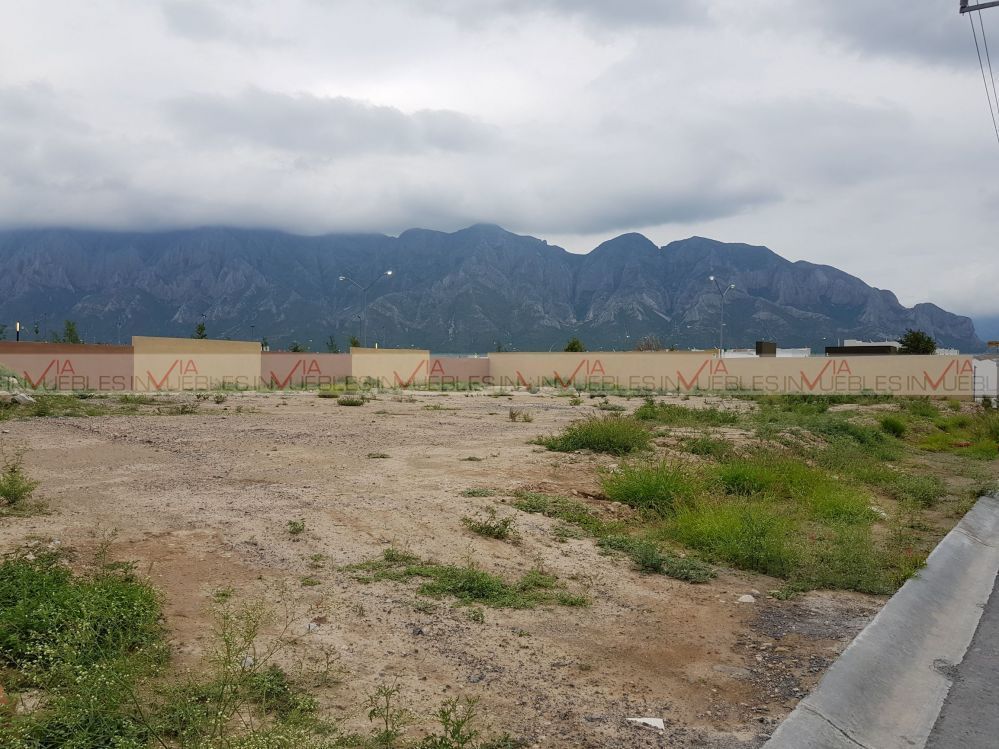 terreno-comercial-en-venta-en-garcia-garca-nuevo-len4-31077