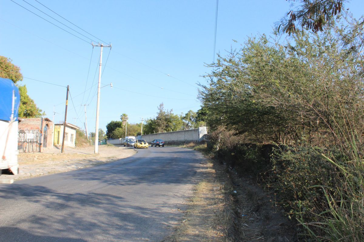 TERRENO COMERCIAL SOBRE CARRETERA QUE COMUNICA TLALTIZAPÁN-ZACATEPEC