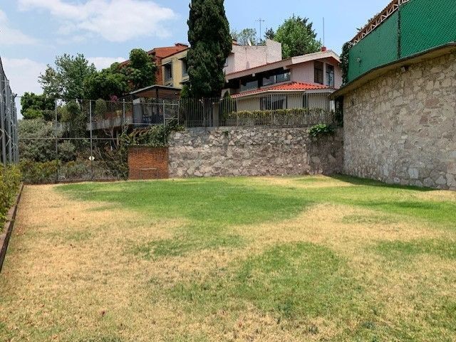 TERRENO EN CERRADA EN PARQUES DE LA HERRADURA