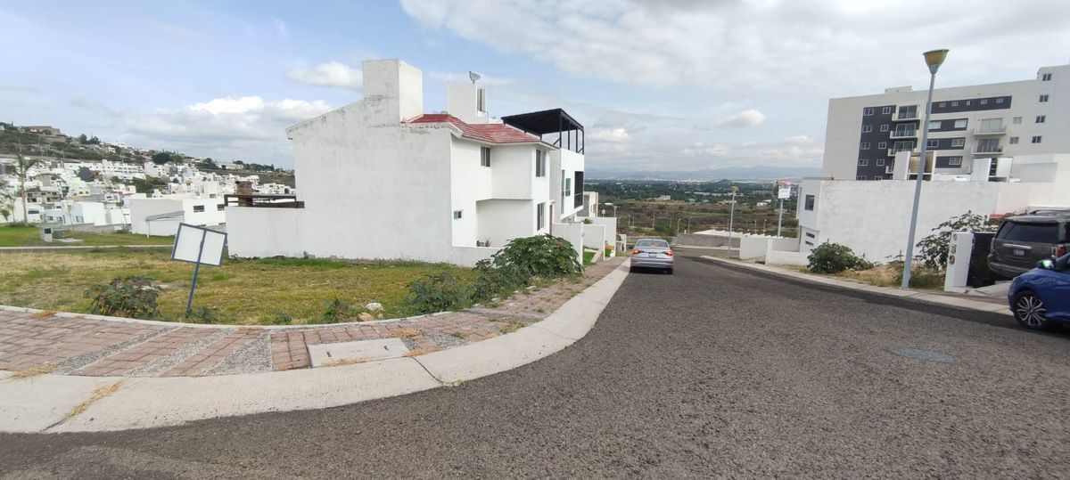 terreno-en-esquina-en-venta-dentro-de-punta-esmeralda8-31518