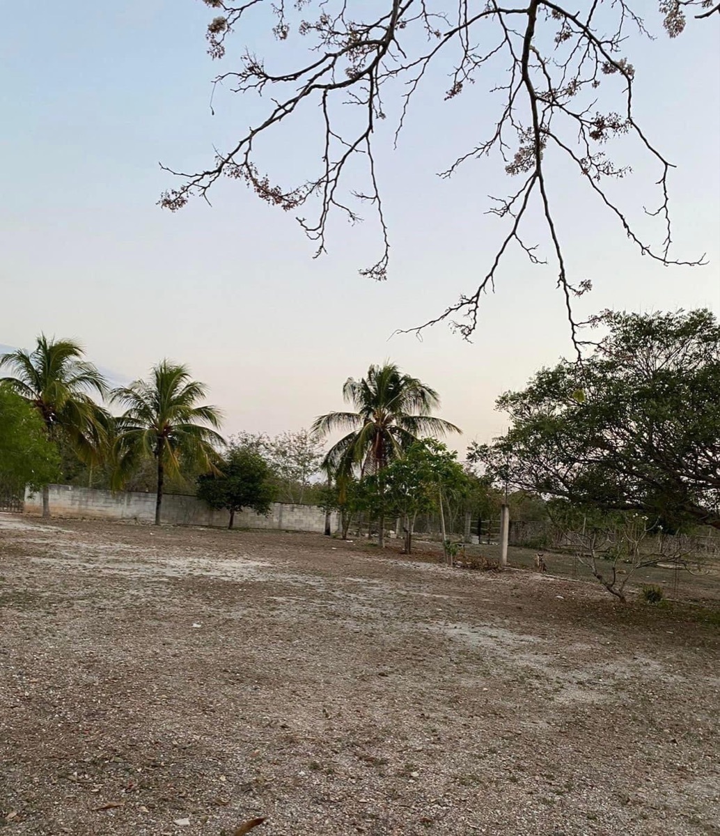 Terreno en esquina en venta en Dzitya. A 300m de Fraccionamiento Las Américas.