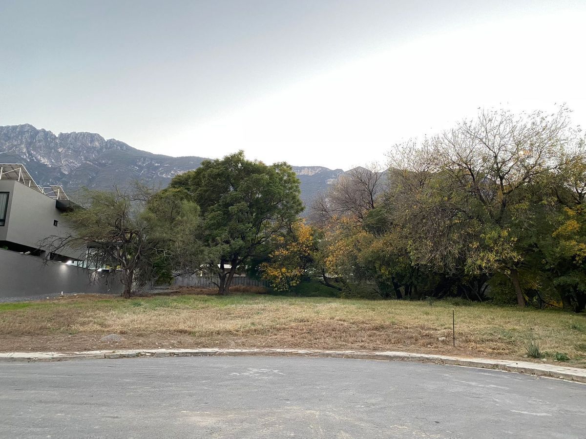 Terreno En Esquina En Venta En Hacienda El Rosario, San Pedro Garza Garcia