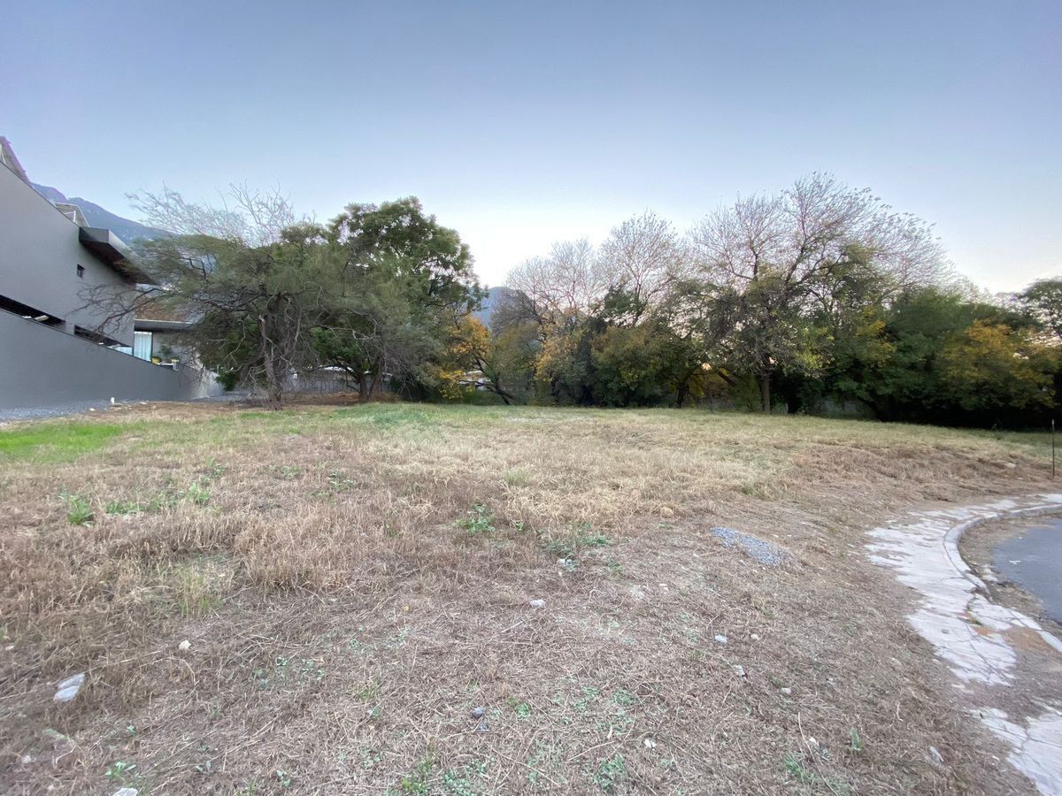 terreno-en-esquina-en-venta-en-hacienda-el-rosario-san-pedro-garza-garcia3-19577