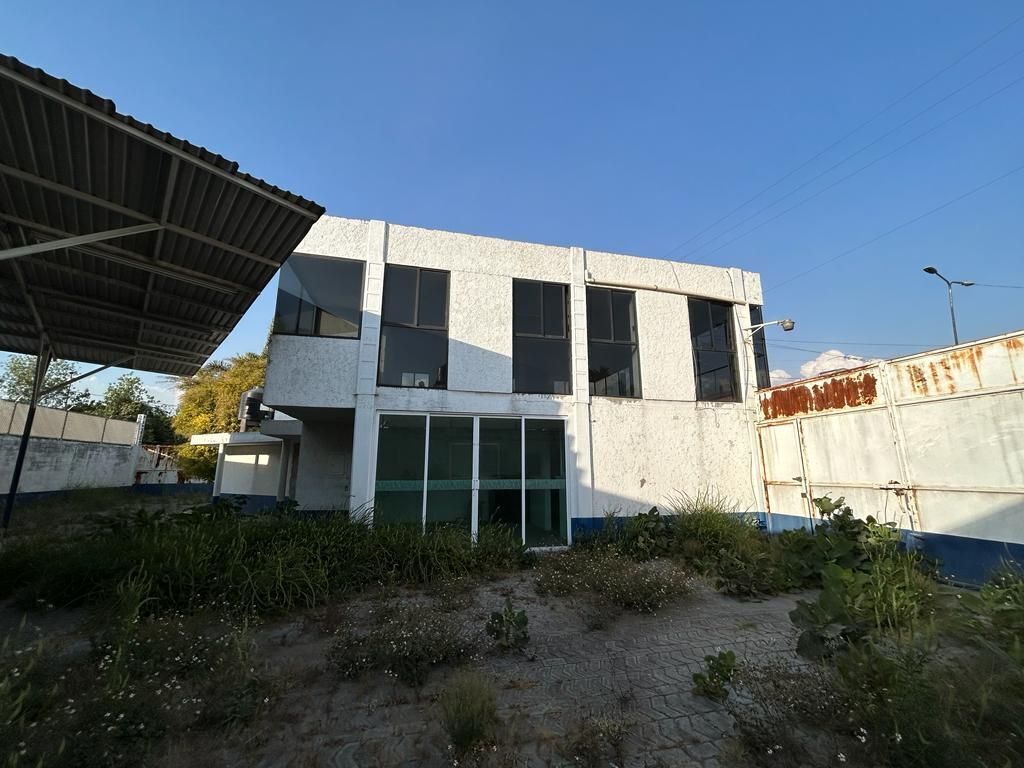 TERRENO EN RENTA  CON CONSTRUCCIÓN  CERCA DE EX-HACIENDA RANCHO COLORADO