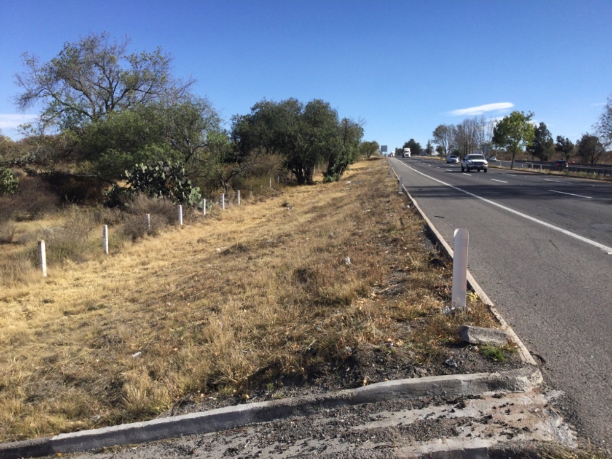 Terreno en Venta a pie de carretera sobre la Mex - Qro | Ruano Polotitlán