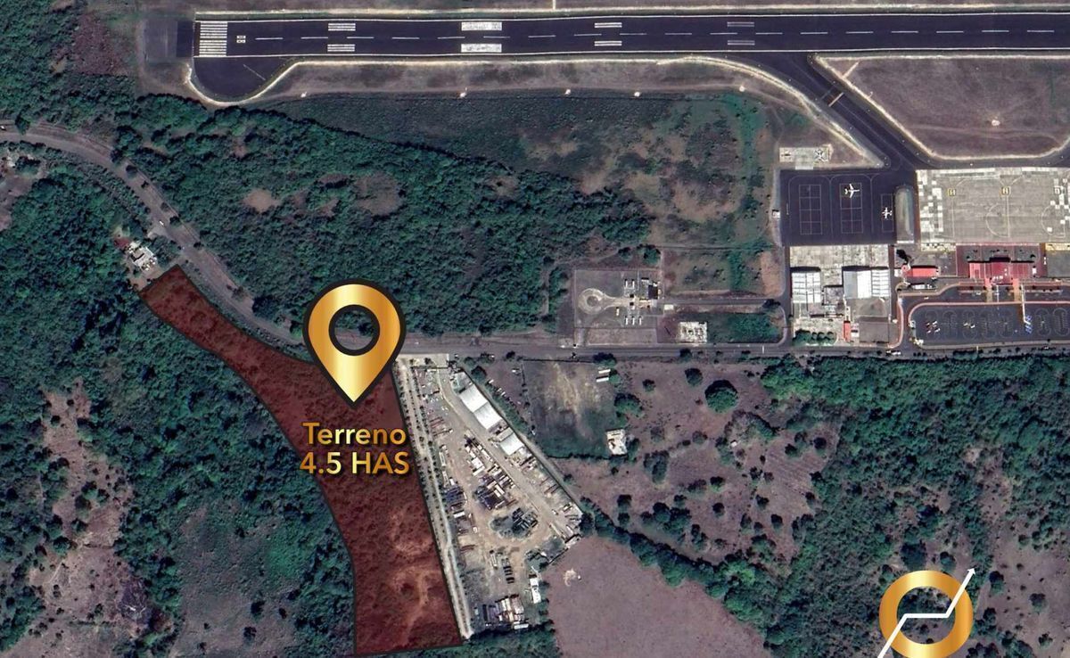 Terreno en Venta a un costado del Aeropuerto Nacional de Poza Rica, Veracruz